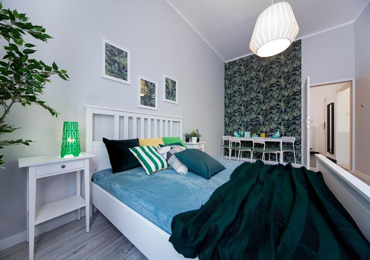 Centre Apartments-Old Town Краков Экстерьер фото