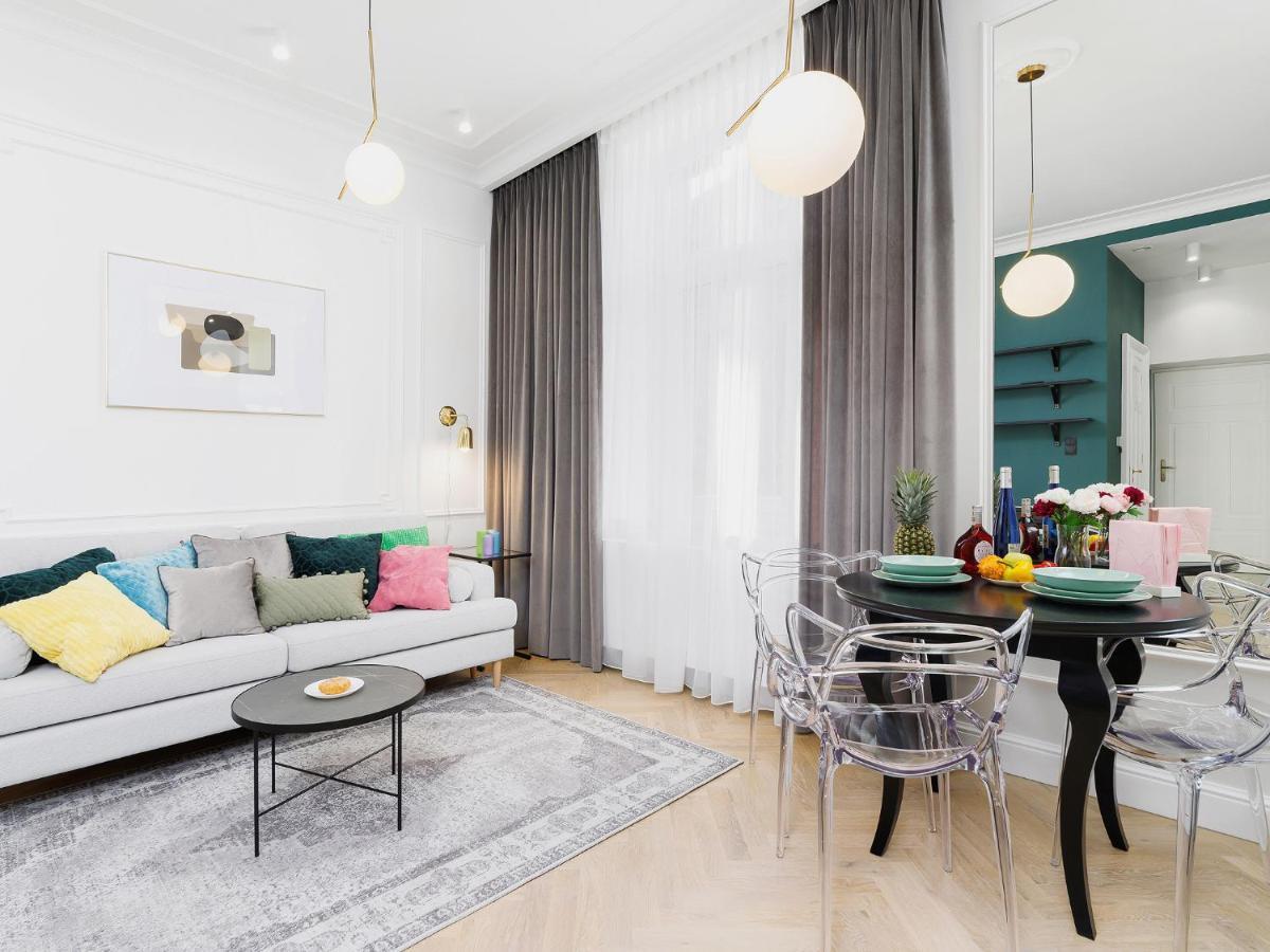 Centre Apartments-Old Town Краков Экстерьер фото