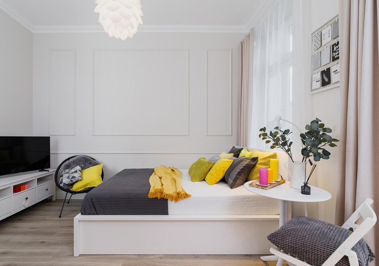 Centre Apartments-Old Town Краков Экстерьер фото