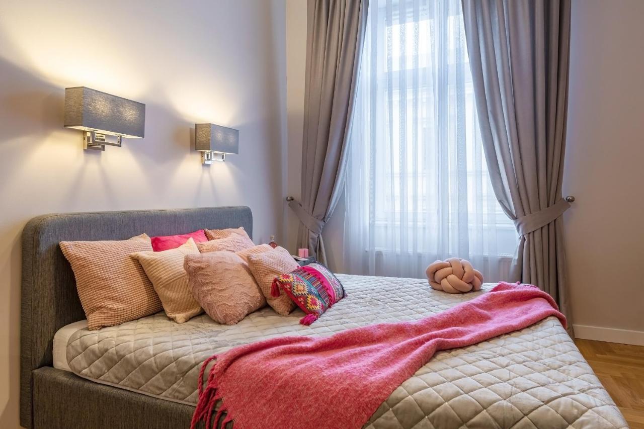 Centre Apartments-Old Town Краков Номер фото